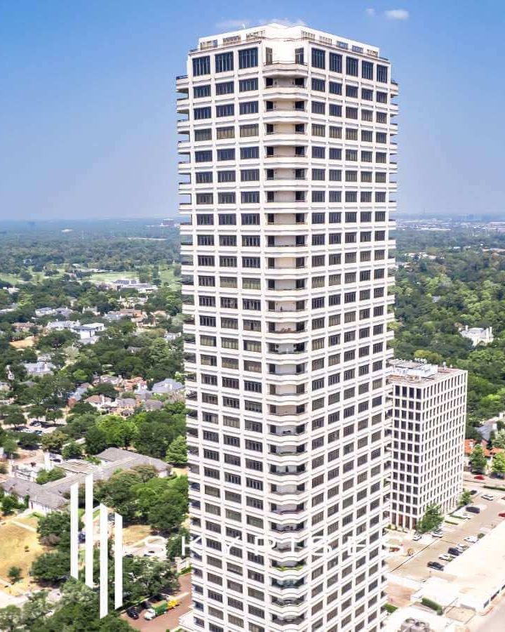 The Huntingdon Condos For Sale in Houston - 2121 Kirby Drive