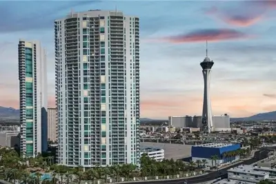 Turnberry Towers Condos