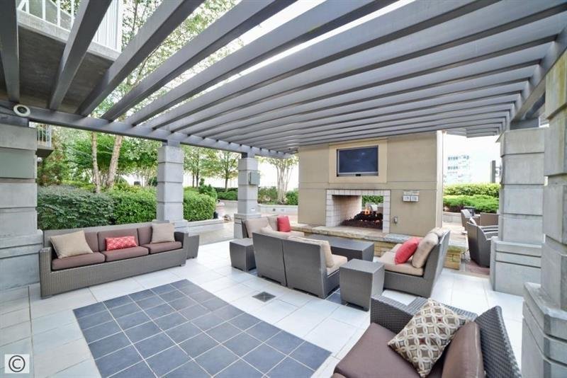 The Outdoor Lounge at Viewpoint